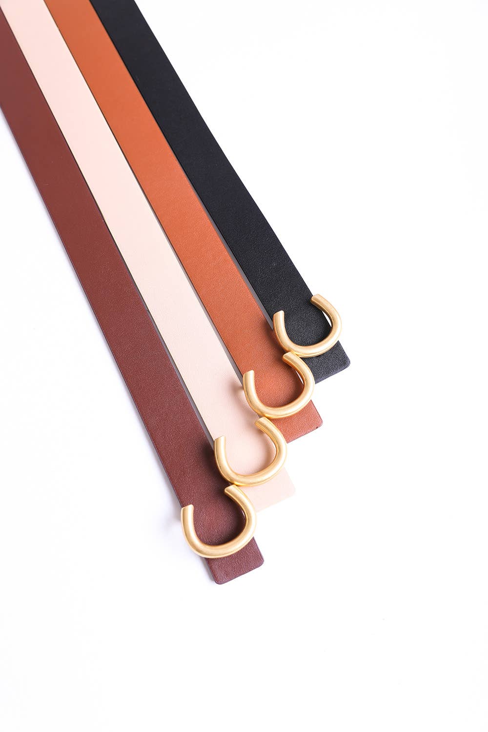 Minimalist Gold Horseshoe Belt: Black