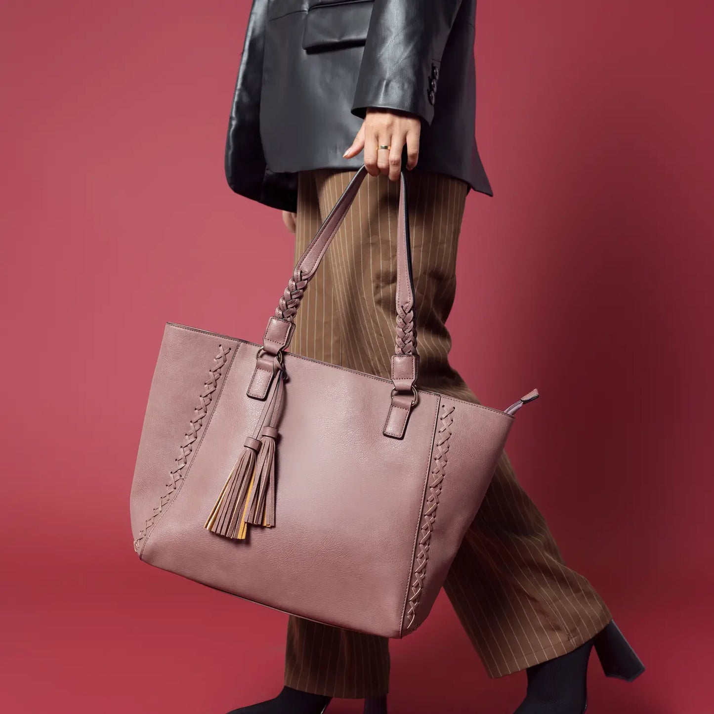 Lisa Hobo Handbag