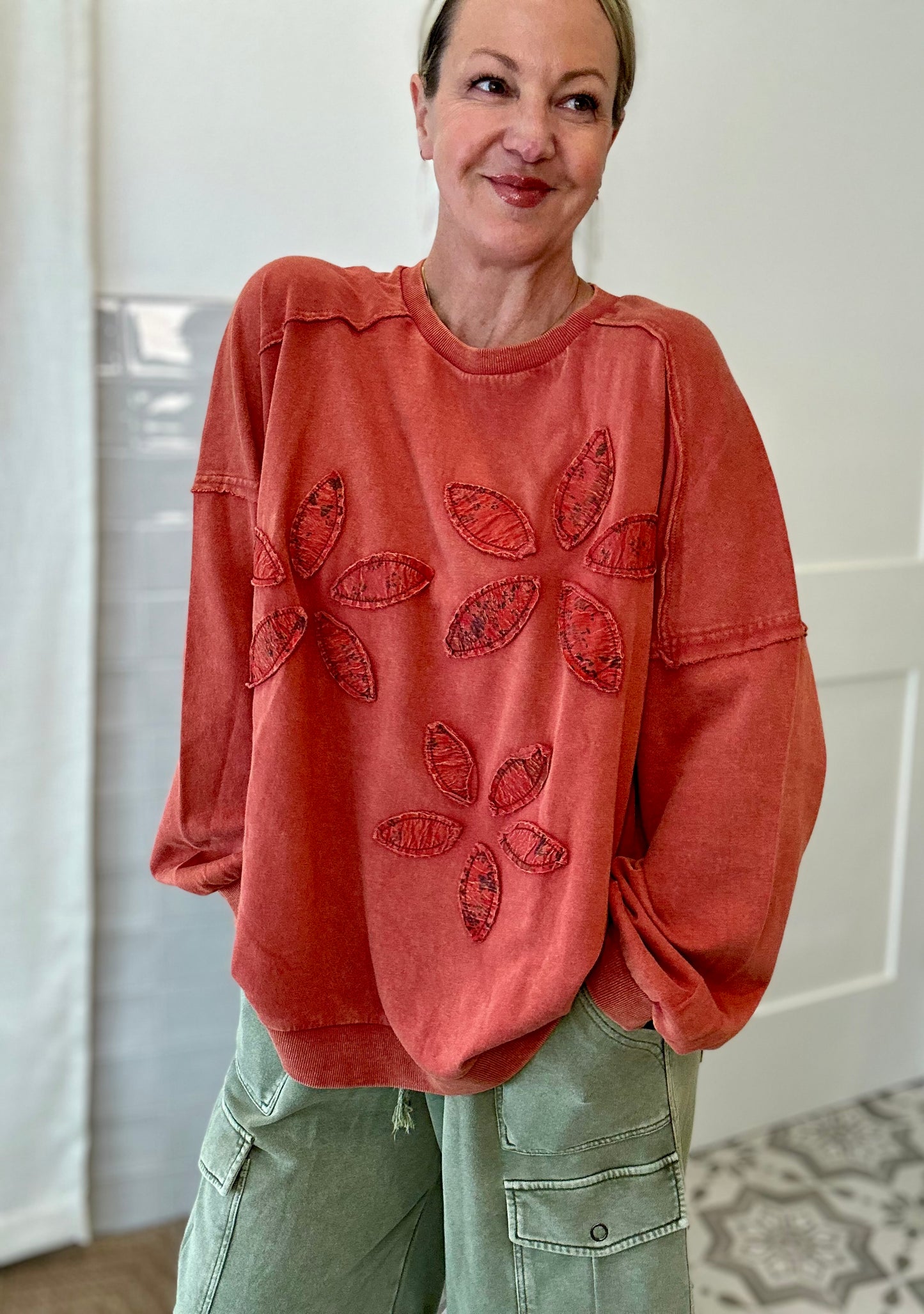 Vintage Flower Pullover