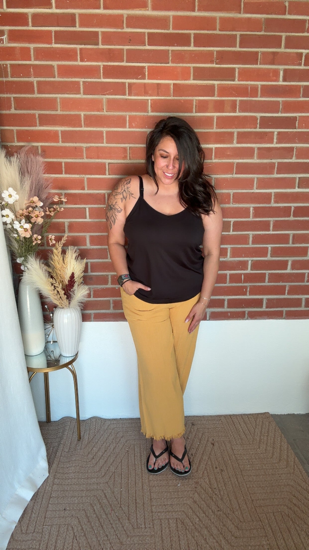 Frayed Hem Wide-Leg Pants
