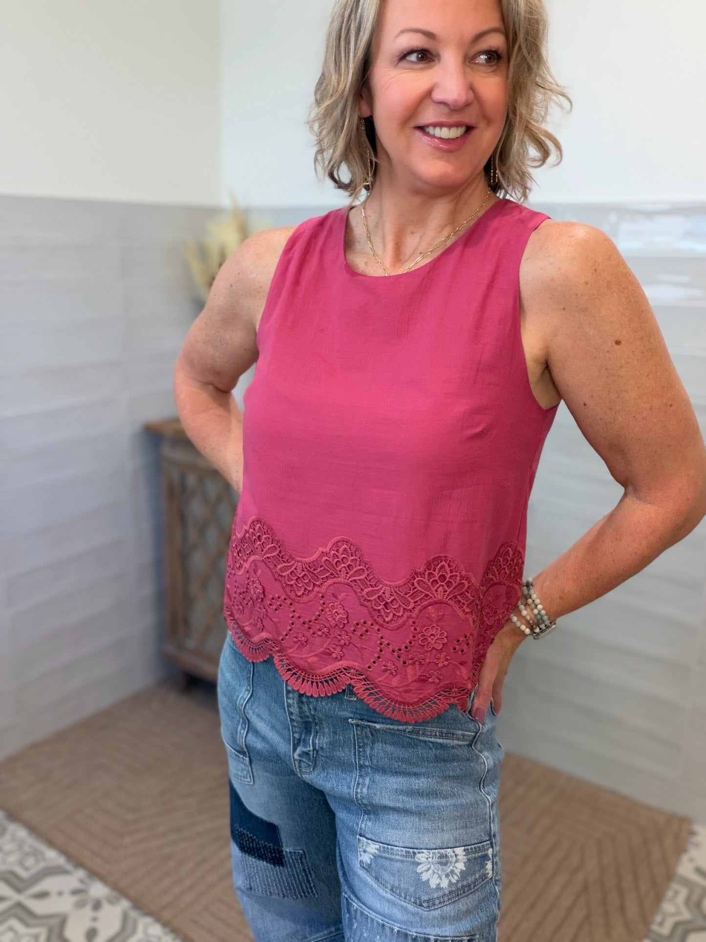 Embroidered Scallop Hem Tank