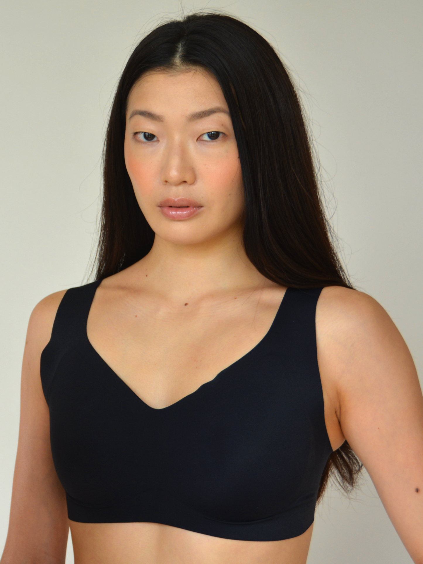 The Only Bra - V-Neck Lift Bra - Restocked