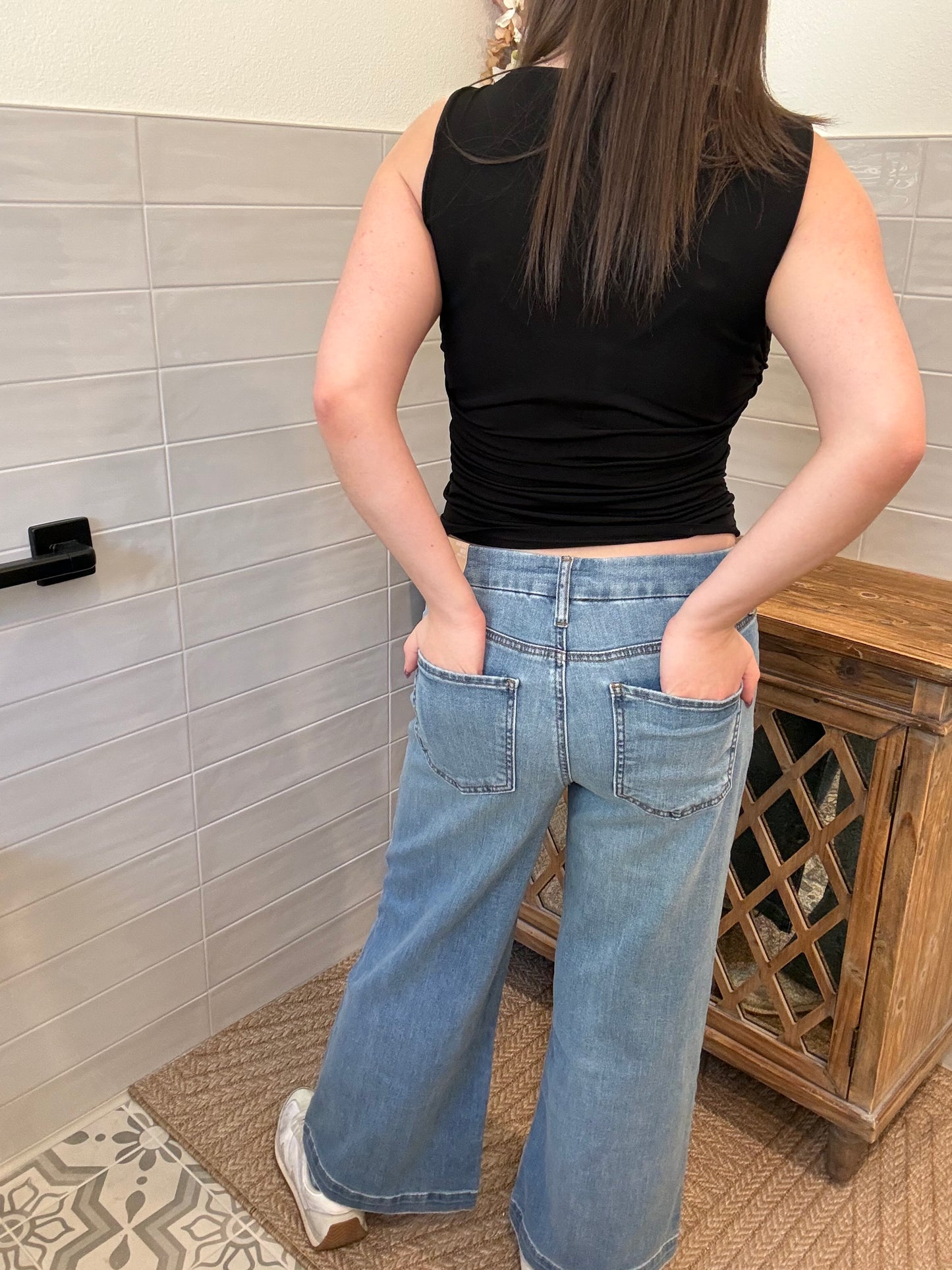 Meg High Rise Wide Leg Jeans - Light Wash - KUT