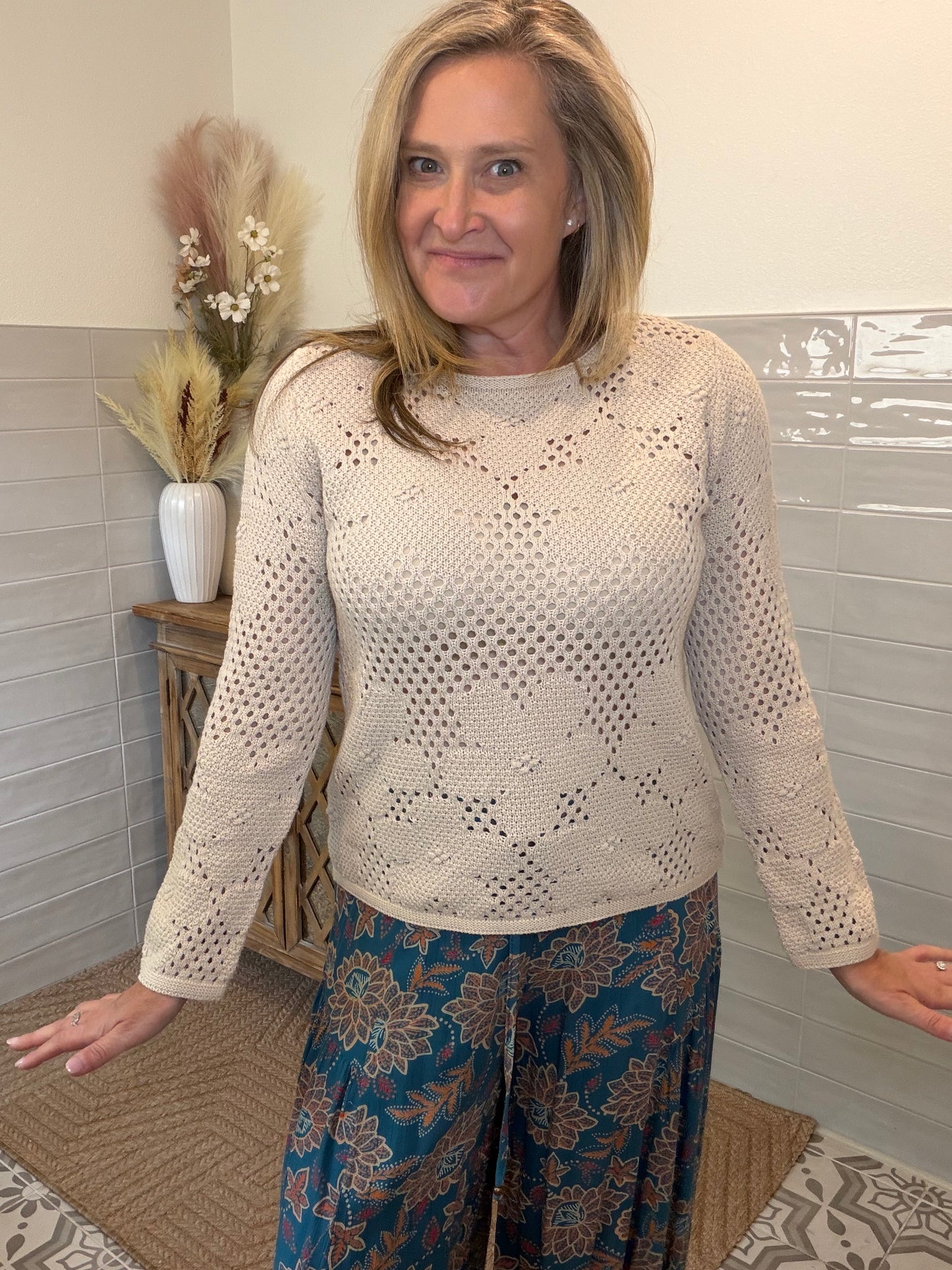 Flower Crochet Sweater - Oatmeal