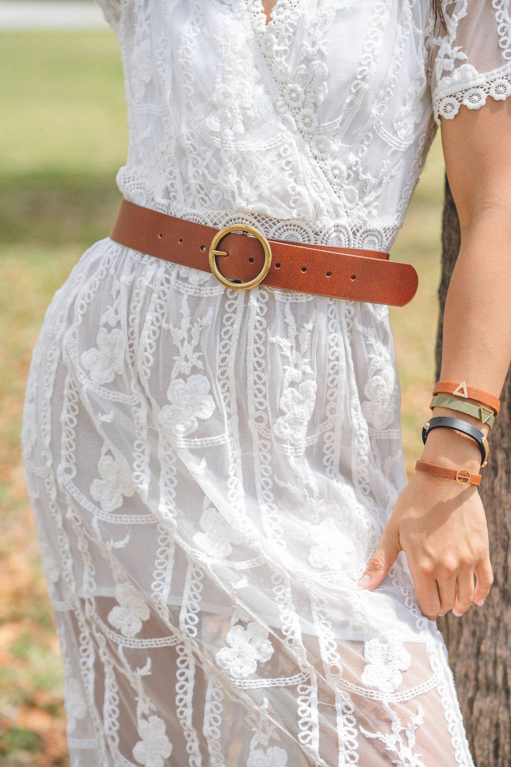 Wide Circle Buckle Leather Belt